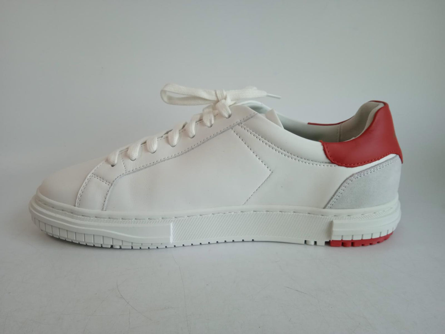 AXEL ARIGATO Men's White & Red Leather Low Top Atlas Lace-Up Trainers UK10 NEW