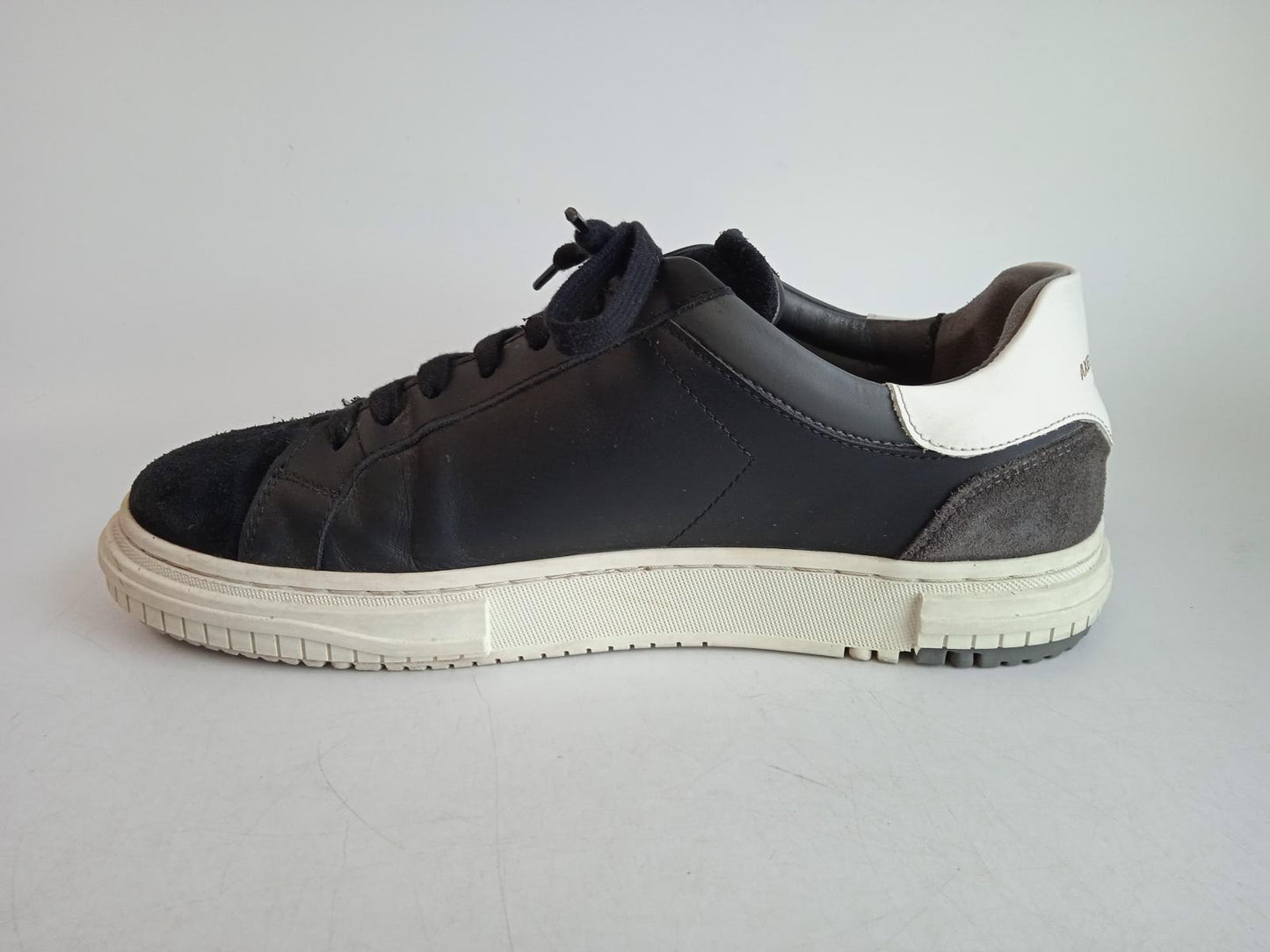 AXEL ARIGATO Men's Black & White Leather Atlas Lace-Up Trainers UK9.5 NEW
