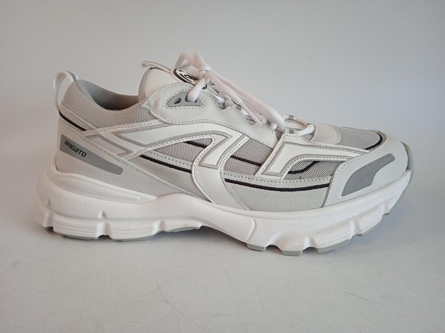 AXEL ARIGATO Men's White & Grey Leather Marathon Trail Runner Trainers UK8 NEW