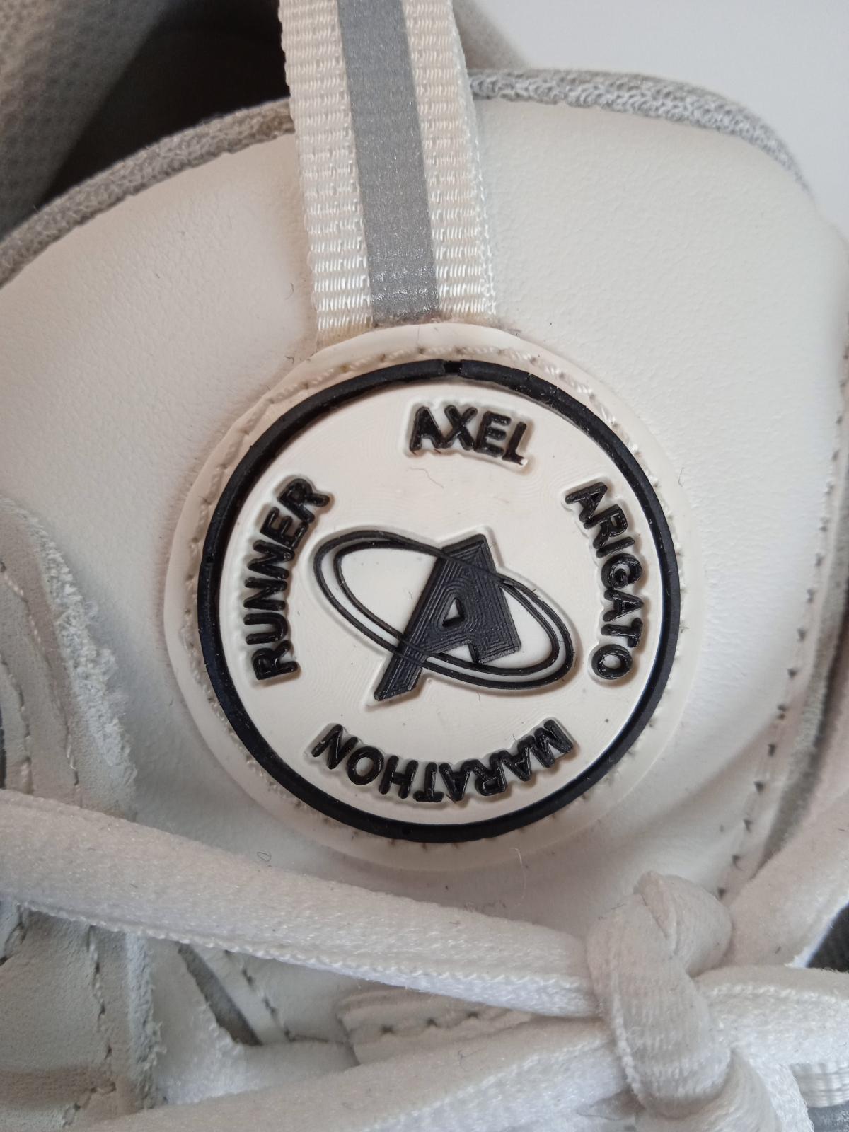 AXEL ARIGATO Men's White & Grey Leather Marathon Trail Runner Trainers UK8 NEW