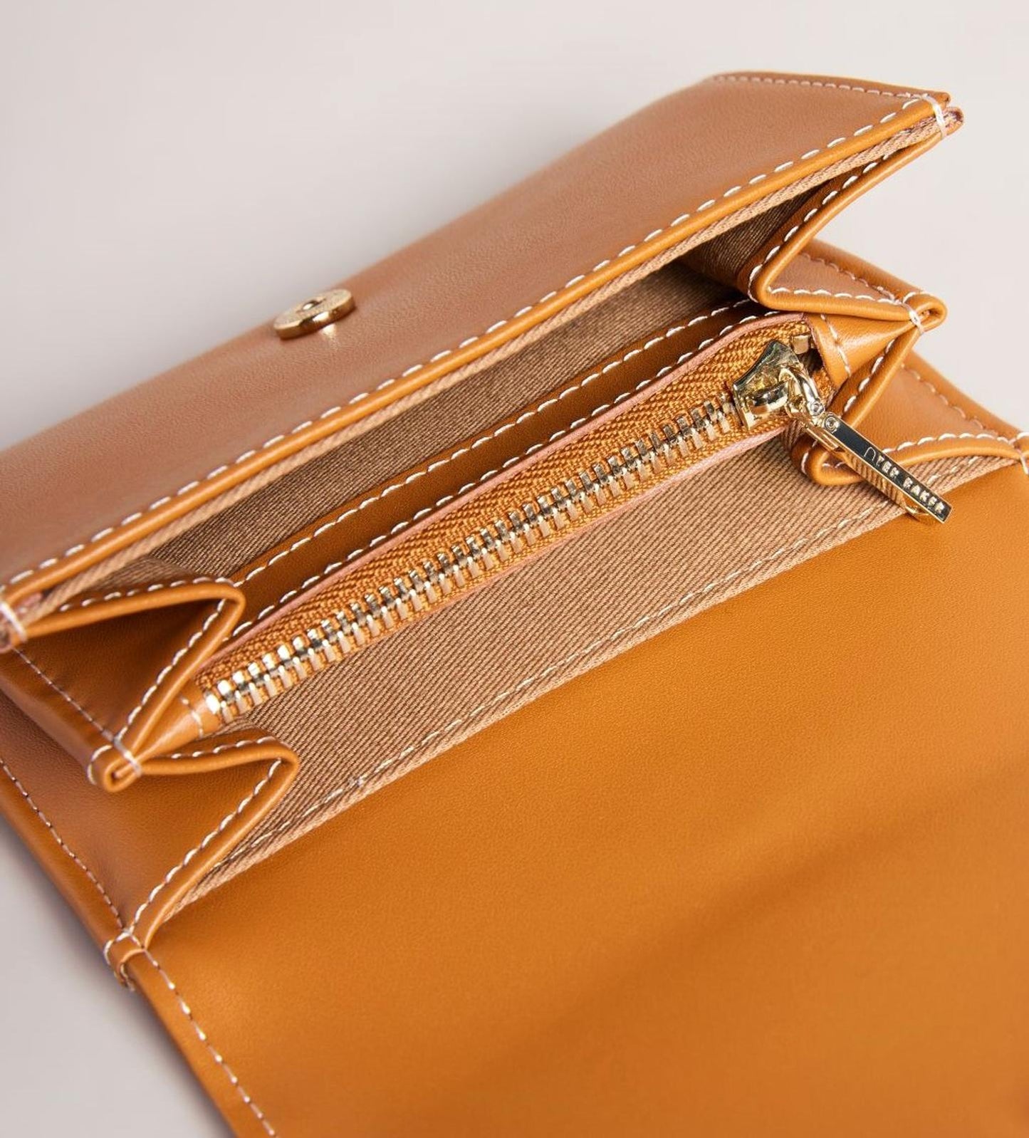 TED BAKER Kensen Ladies Tan Brown Leather Magnolia Detail Small Purse BNWT