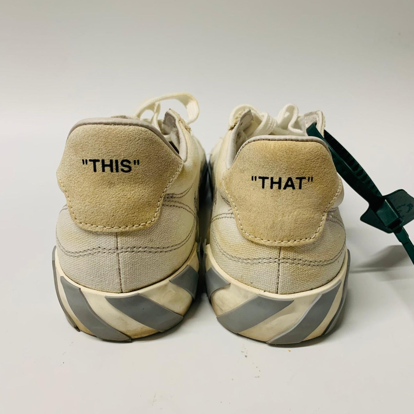 OFF-WHITE Ladies Vulcanized Arrow White Grey Sole Trainer Sneaker Canvas UK5 NEW
