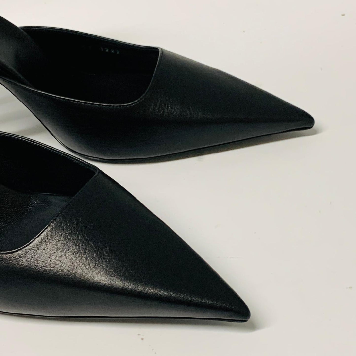 GIVENCHY Ladies Black Point Toe Ankle Strap Heel Slingback Leather Shoe UK7 NEW