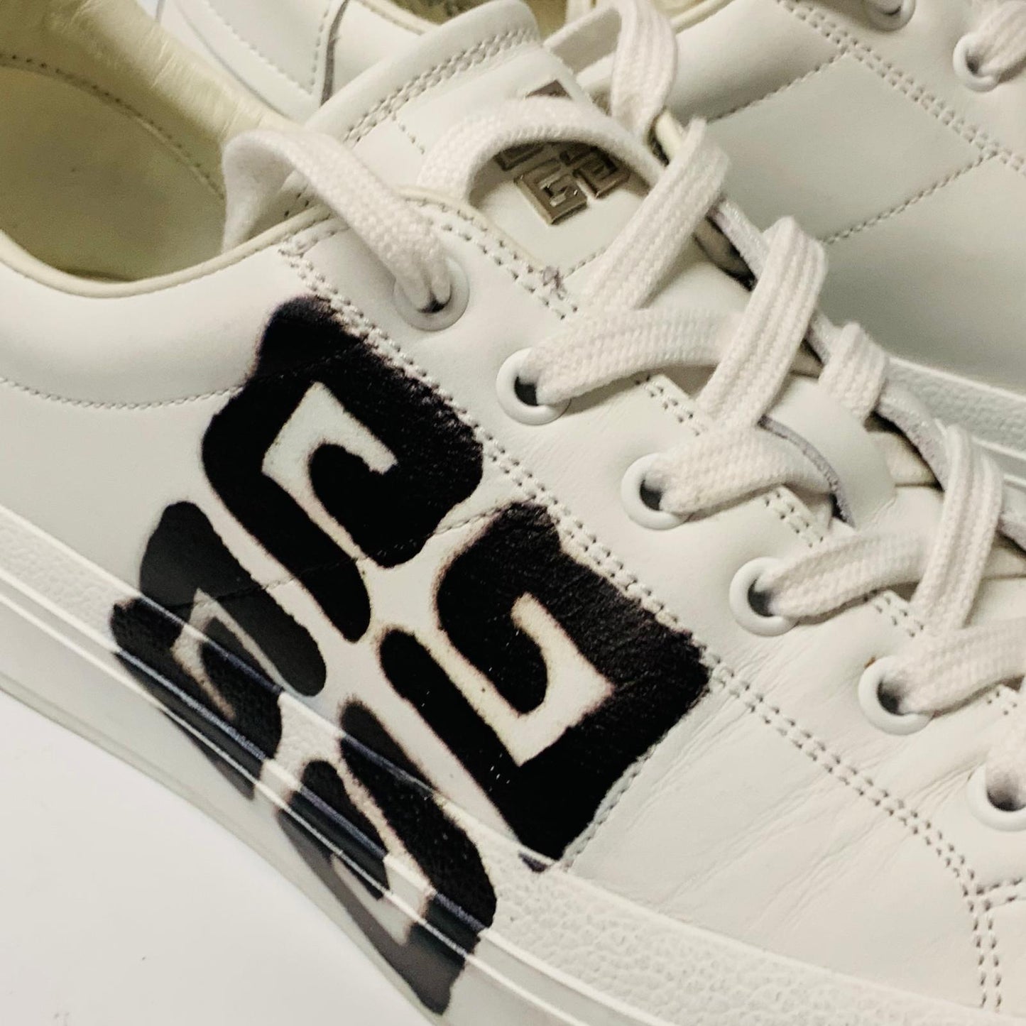 GIVENCHY Men's White Classic Lace Up Sneaker Trainer Leather Shoe UK8 NEW