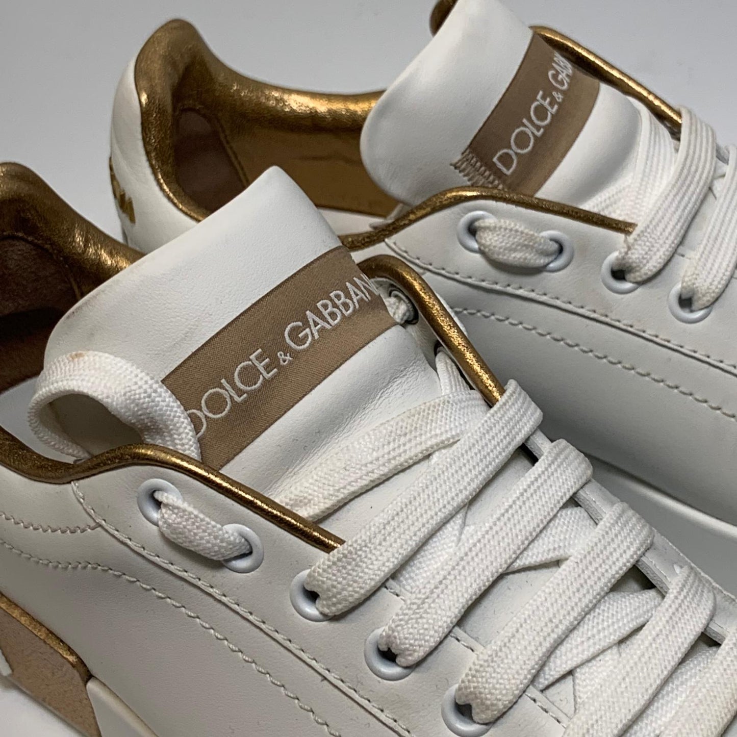 DOLCE & GABBANA Ladies Sneaker Trainer White Classic Gold Leather Shoe UK7 NEW