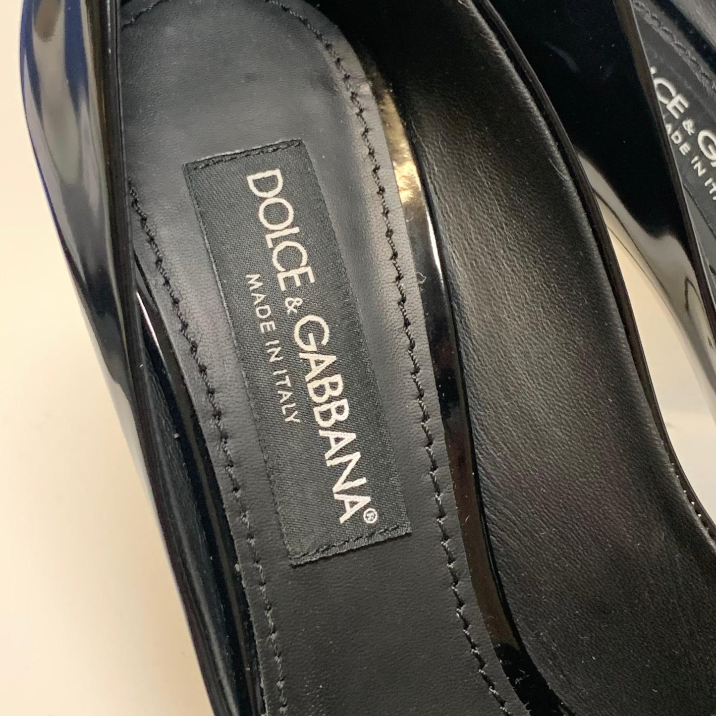 DOLCE & GABBANA Ladies Court Heel Black Patent Leather Shoe UK7 NEW