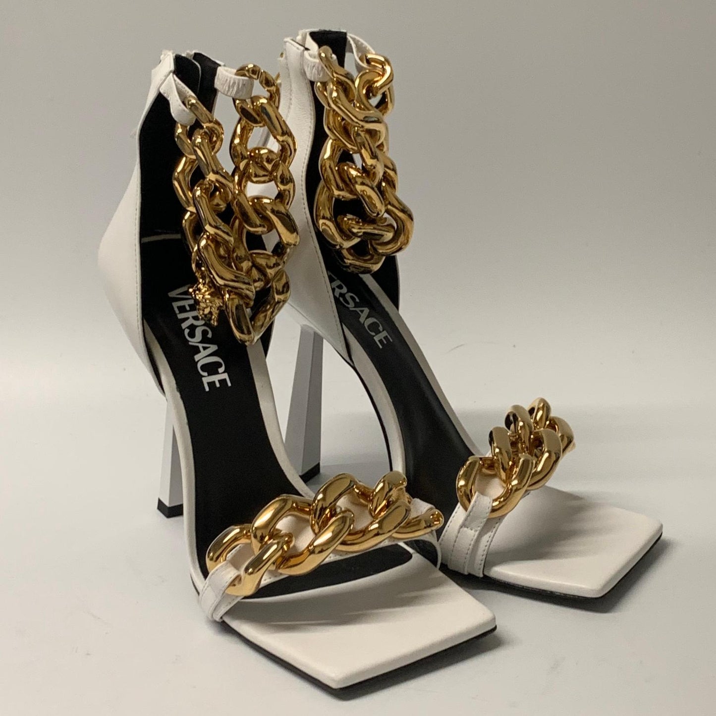 VERSACE Ladies Court Heel Large Gold Chain Strap White Leather Shoe UK4 NEW