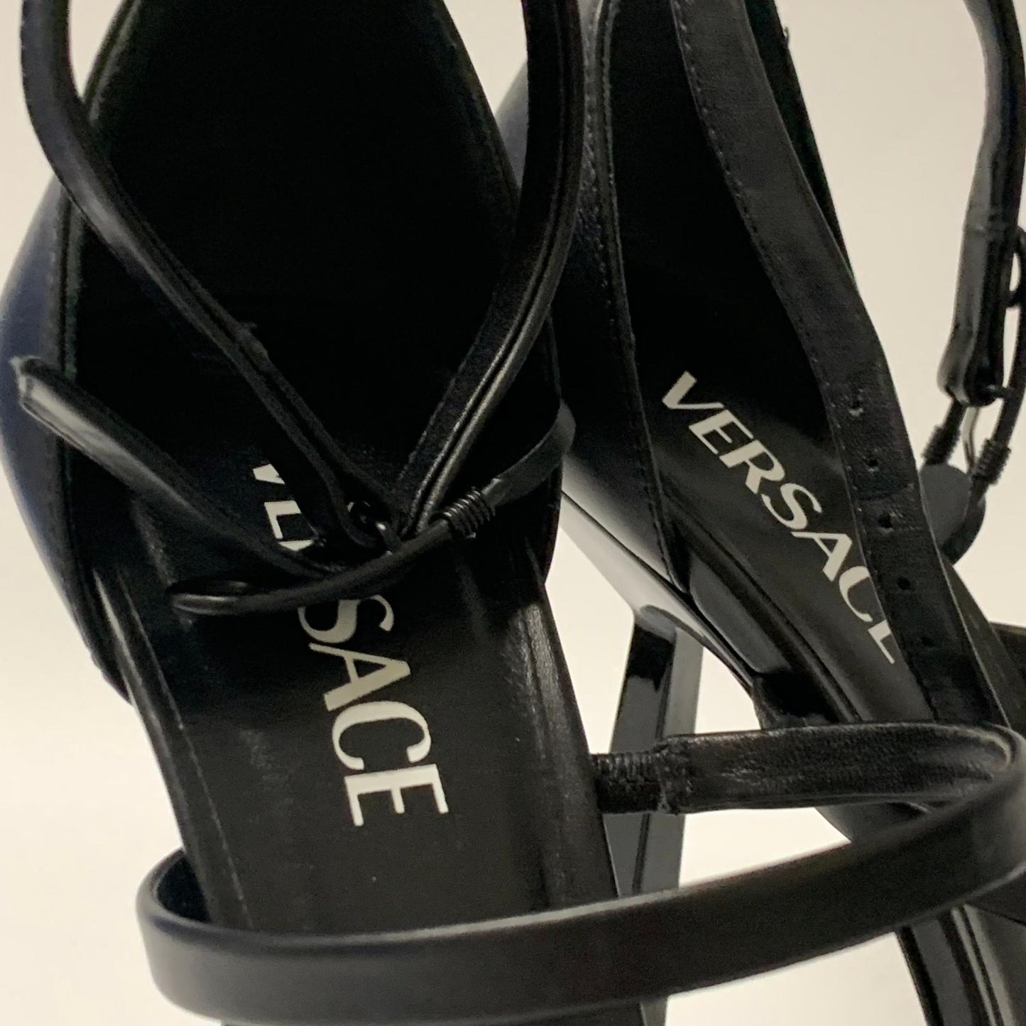 VERSACE Ladies Court Heel Black High Heel Leather Vitello Strap Shoe UK7 NEW