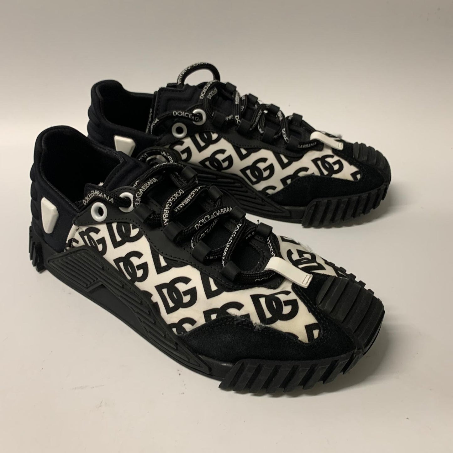 DOLCE & GABBANA Ladies Sneaker Logo DG Trainer Black Leather Shoe UK6 NEW
