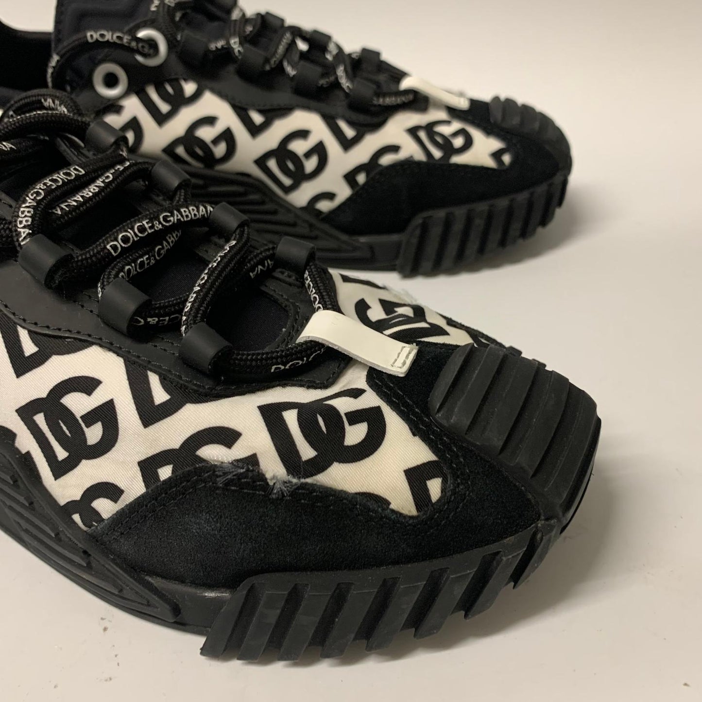 DOLCE & GABBANA Ladies Sneaker Logo DG Trainer Black Leather Shoe UK6 NEW