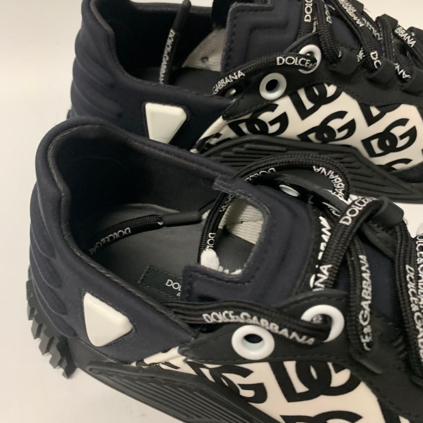 DOLCE & GABBANA Ladies Sneaker Logo DG Trainer Black Leather Shoe UK6 NEW