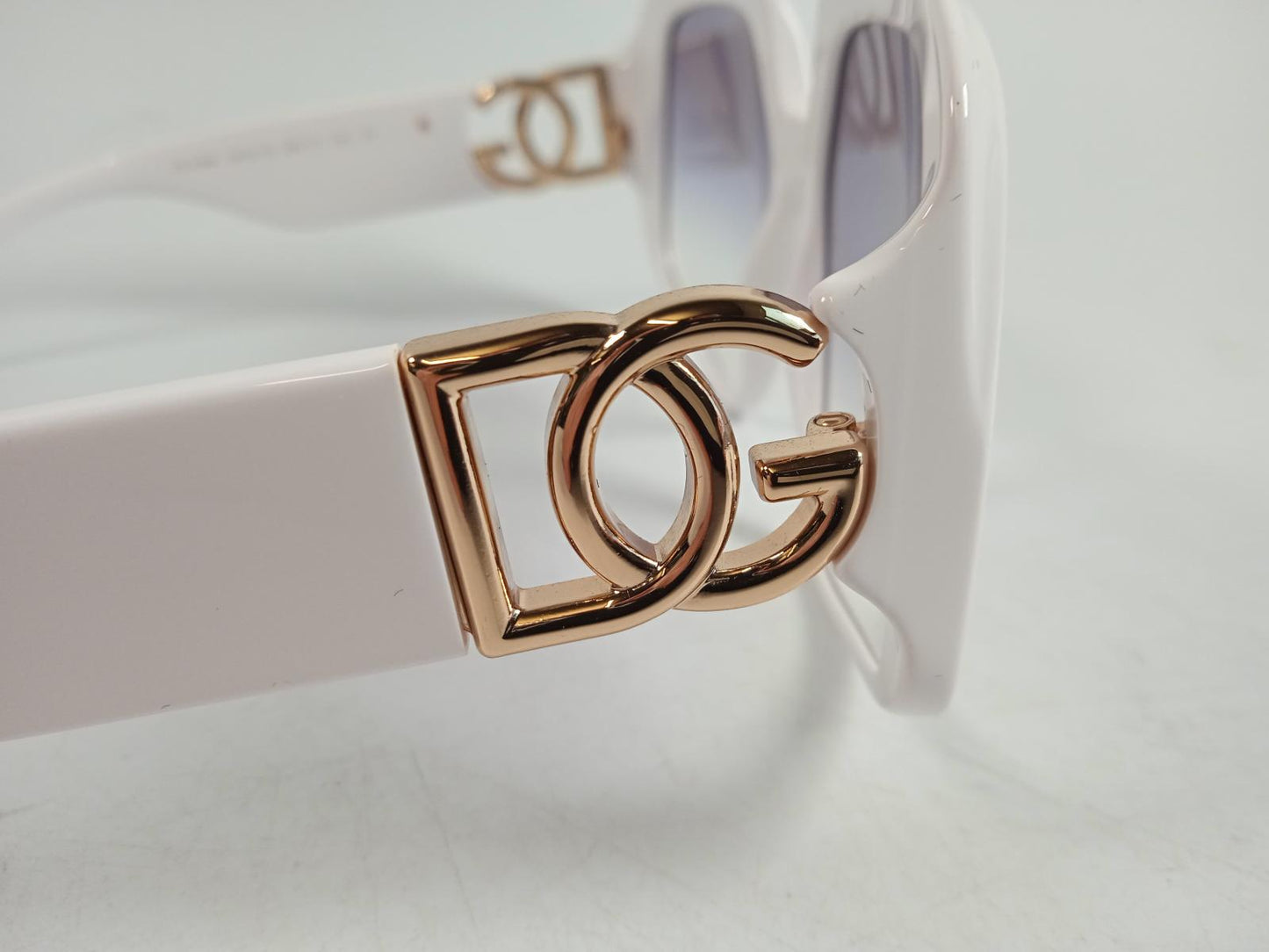 DOLCE & GABBANA Ladies White Square Frame Oversized Sunglasses One Size NEW