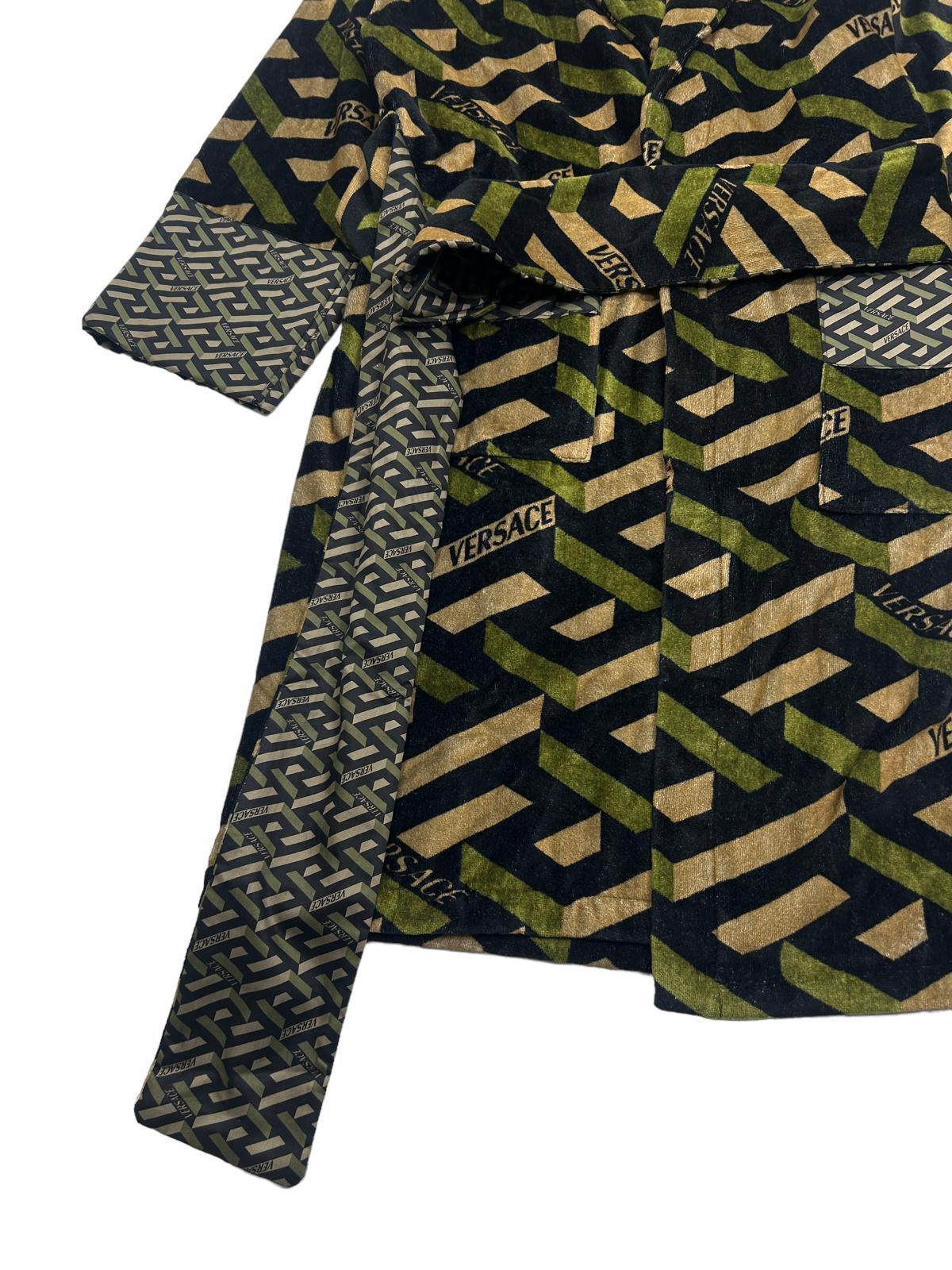 VERSACE UNISEX LA GRECA BATHROBE EMBROIDERY - GREEN - LARGE - NEW DAMAGED BOX