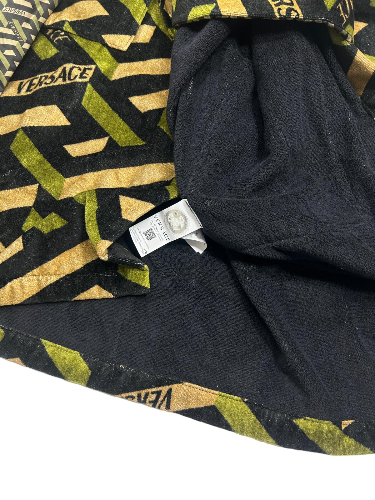 VERSACE UNISEX LA GRECA BATHROBE EMBROIDERY - GREEN - LARGE - NEW DAMAGED BOX