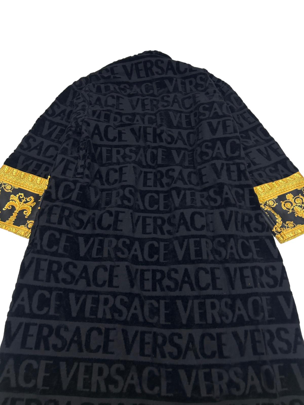 VERSACE UNISEX I LOVE BAROQUE SOFT BATHROBE - BLACK - MEDIUM - NEW DAMAGED BOX