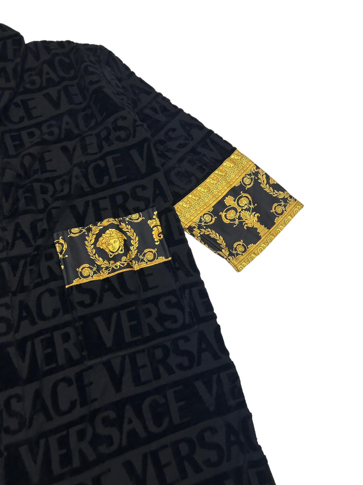 VERSACE UNISEX I LOVE BAROQUE SOFT BATHROBE - BLK - MED - NEW DAMAGED BOX