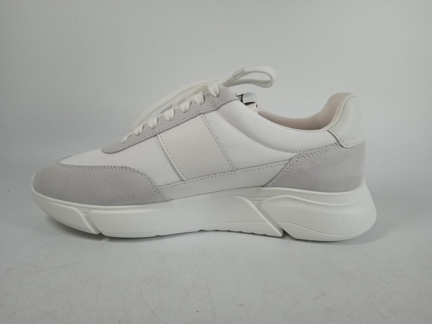 AXEL ARIGATO Men's White Suede Genesis Vintage Runner Trainers UK9 RRP205 NEW