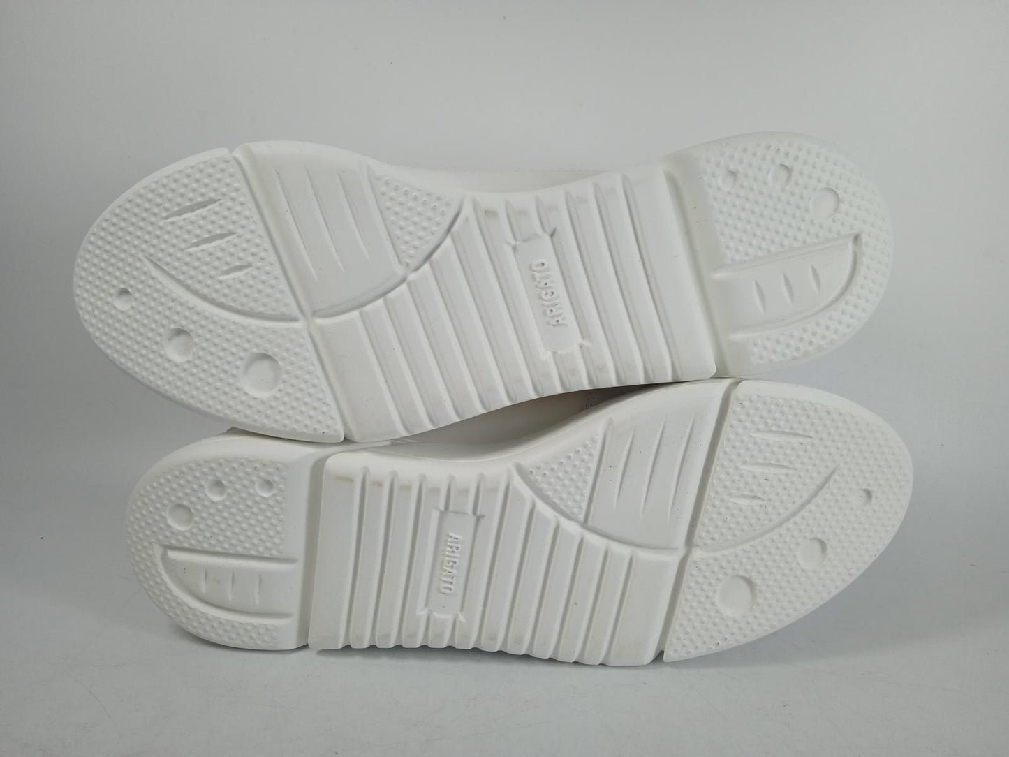 AXEL ARIGATO Men's White Suede Genesis Vintage Runner Trainers UK9 RRP205 NEW