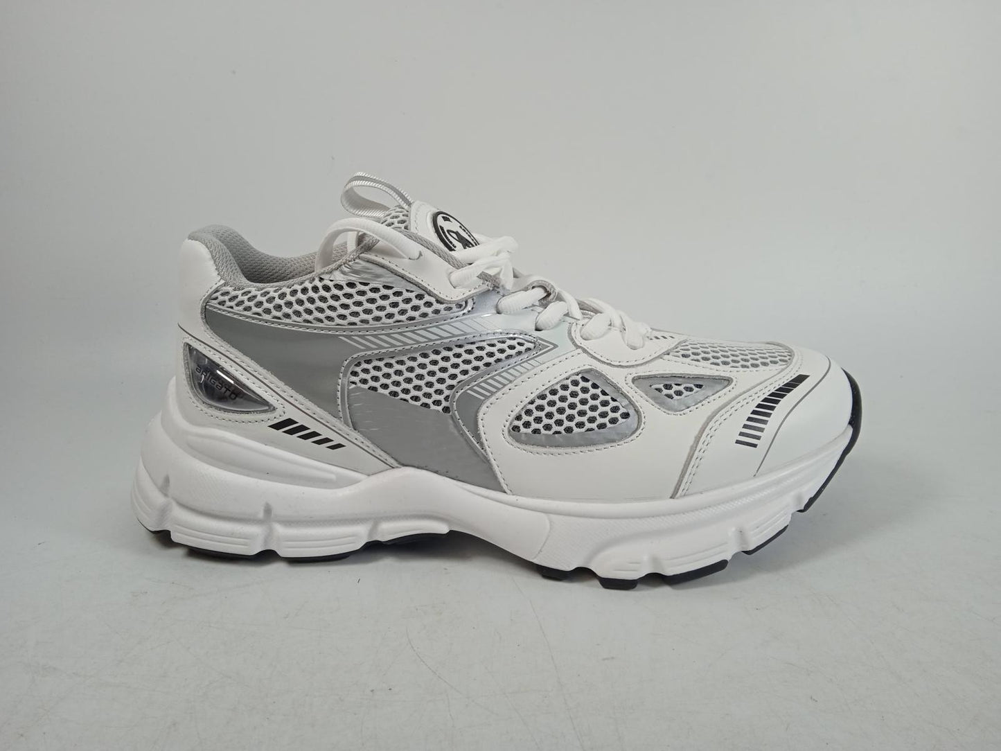 AXEL ARIGATO Men's White & Silver Marathon Runner Trainers UK6.5 RRP270 NEW