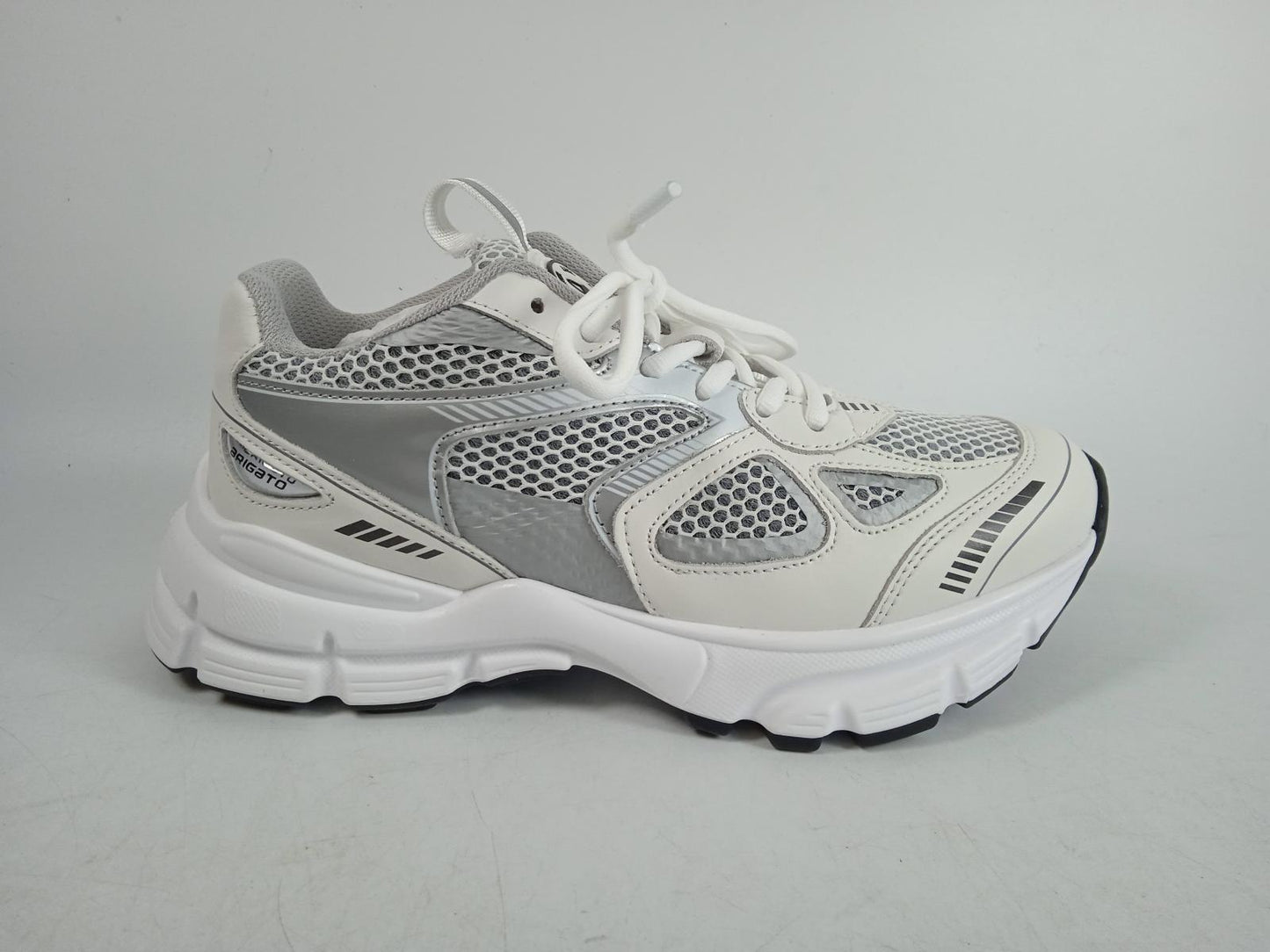 AXEL ARIGATO Ladies White & Silver Marathon Runner Trainers Size UK4 RRP290 NEW