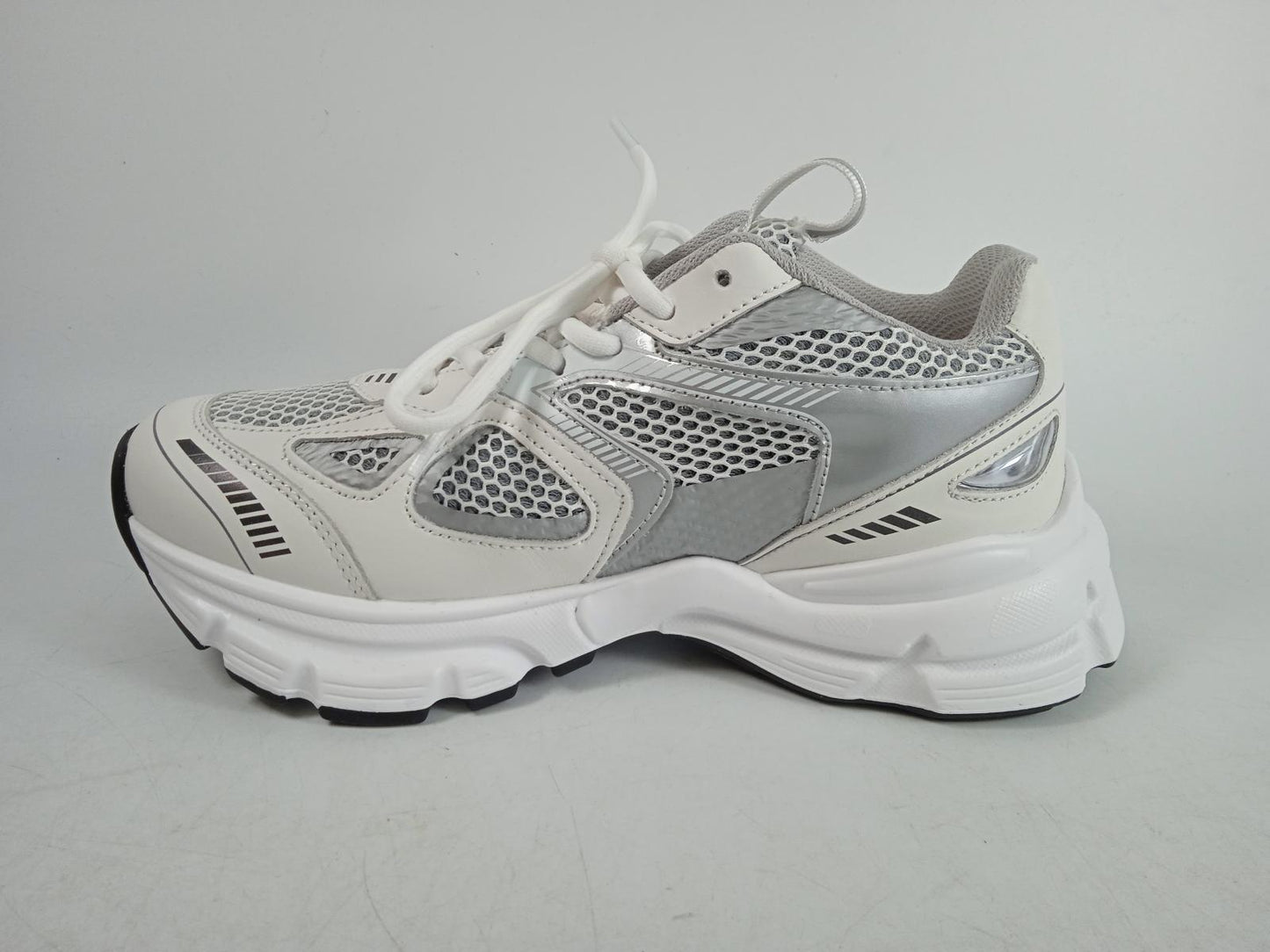 AXEL ARIGATO Ladies White & Silver Marathon Runner Trainers Size UK4 RRP290 NEW