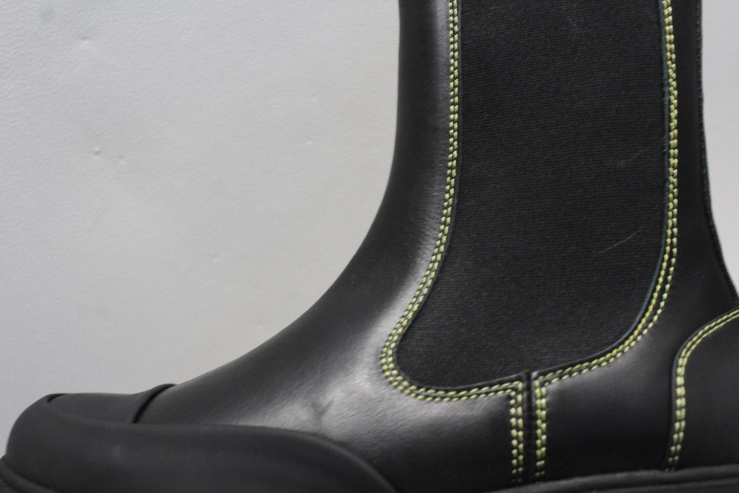 GANNI Ladies S1910 Black Leather Yellow Stitch Mid Chelsea Boots UK6 NEW RRP355