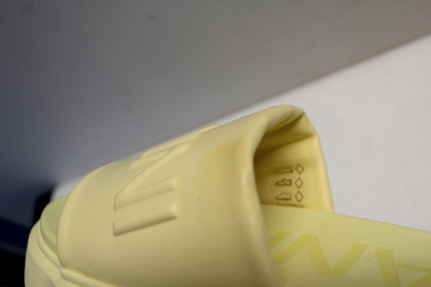 GANNI Ladies Pale Banana Yellow Vegan Leather Slides Sandals EU36 UK3 NEW RRP175
