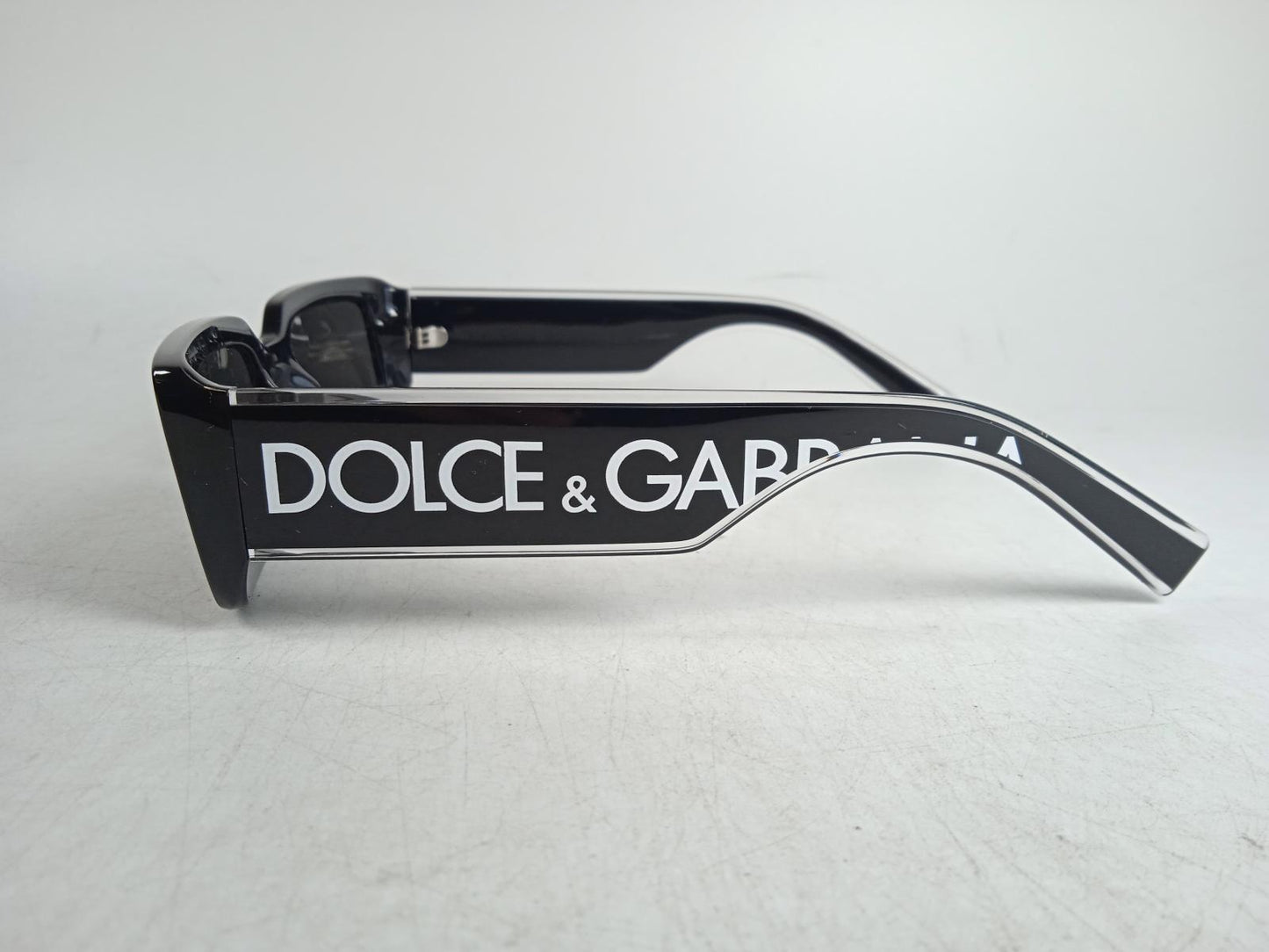 DOLCE & GABBANA Ladies Black Logo Rectangle Sunglasses One Size RRP225 NEW