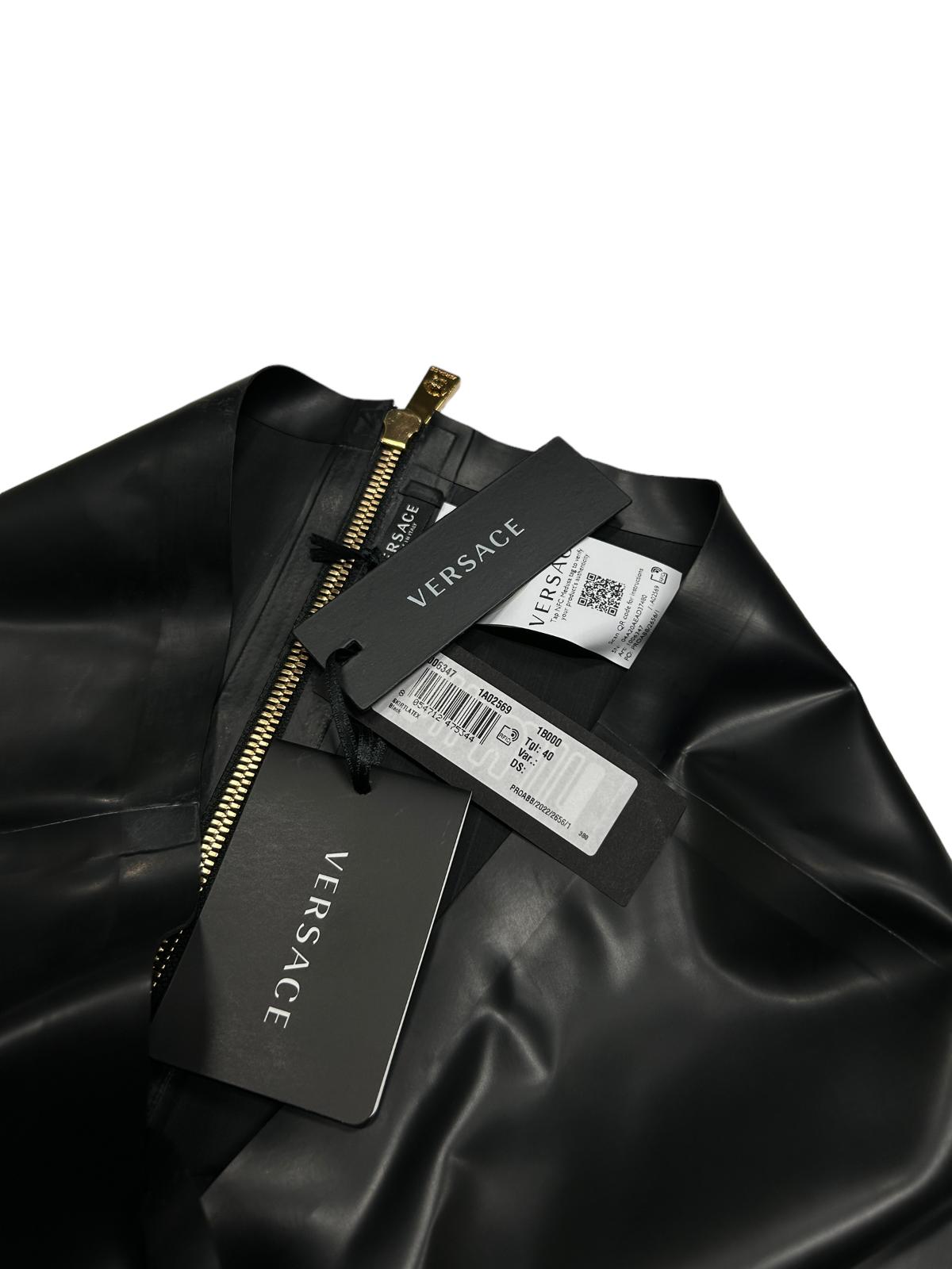 VERSACE Latex Black Knee Length Fitted Skirt Hip Strap Size 40 NEW RRP 1580