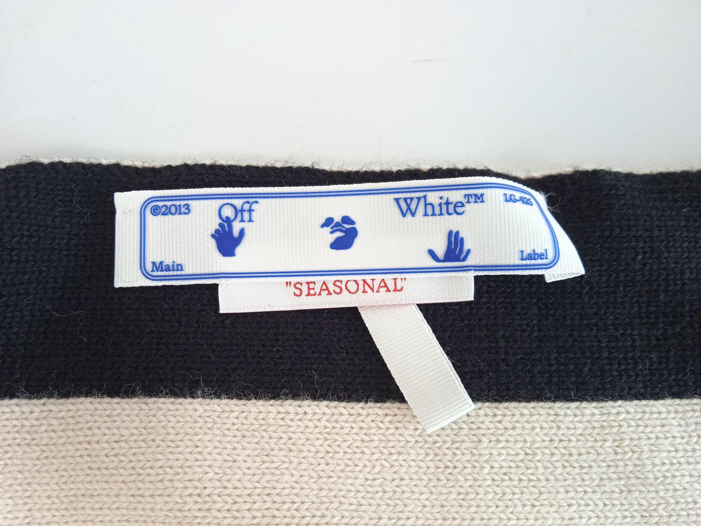 OFF-WHITE Black & White Ribbed Knit Bookish Logo Scarf One Size RRP345 NEW