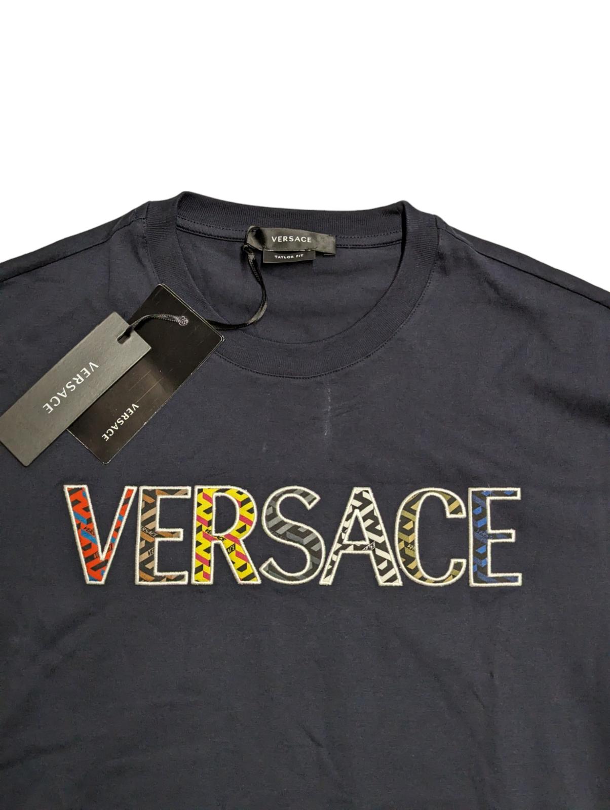 VERSACE Graphic Navy Blue Short Sleeve Colour Pattern Letter Tee XS NEW RRP 260