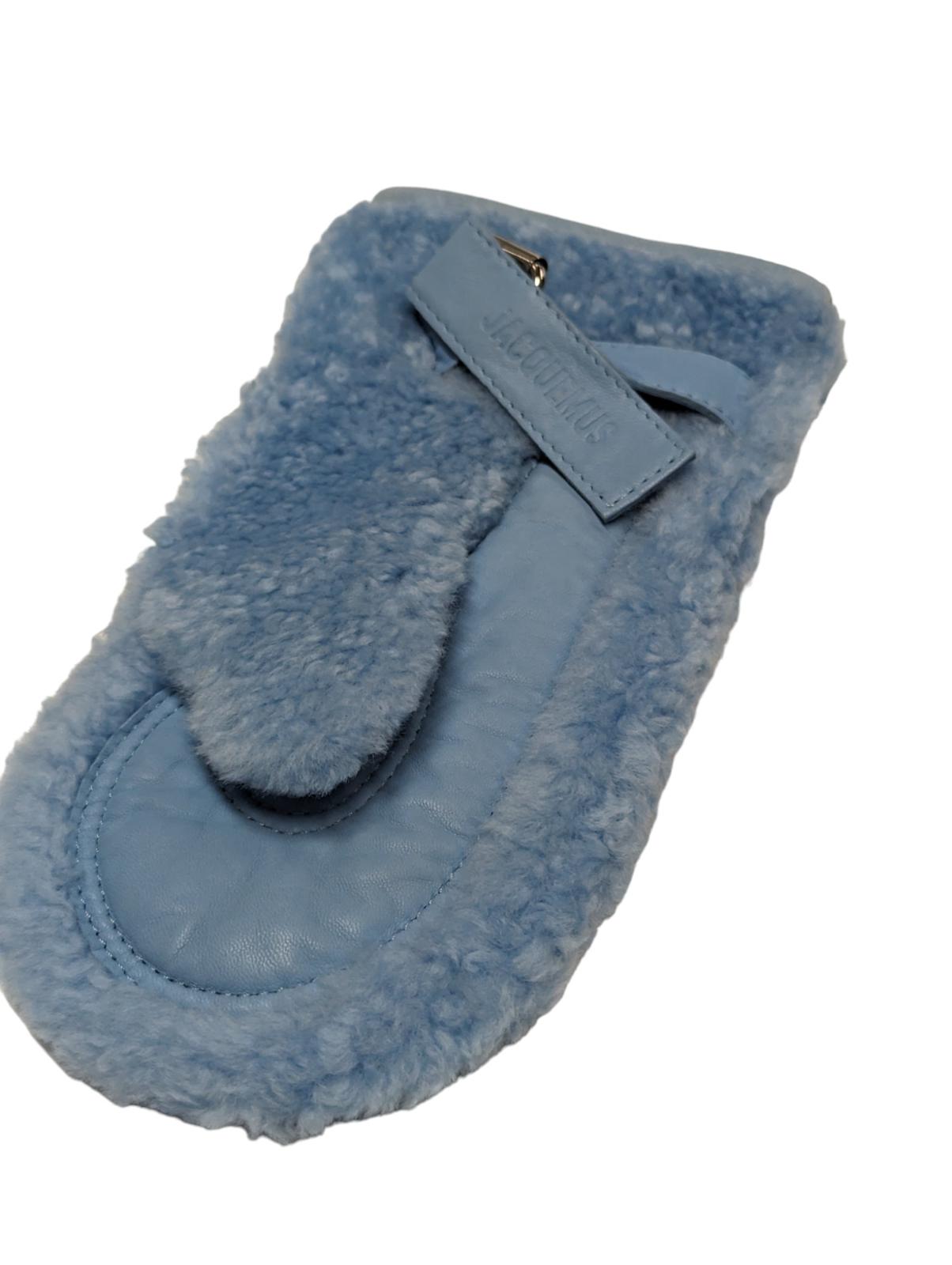 JACQUEMUS Shearling Winter Warm Gloves Light Blue Mittens Calf Skin NEW RRP 435