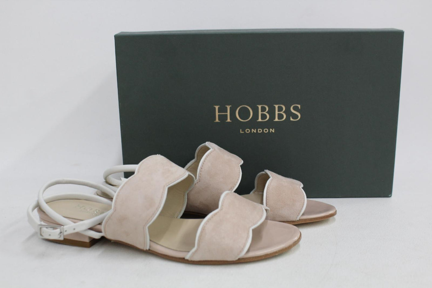 HOBBS Ladies Light Nude Beige Suede Flat Katherine Scallop Sandals UK3 NEW